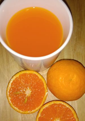รูปของ น้ำส้มคั้นแช่เย็น (Chilled Orange Juice)