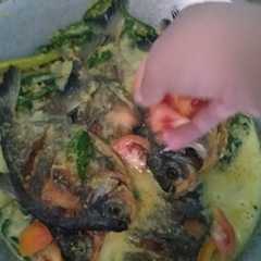 รูปของ Sayur ikan bawal nyomok kuning cabe ijo (ikan bawal di kuningin)