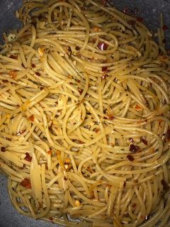 Foto resep Spaghetti aglio e olio simple!