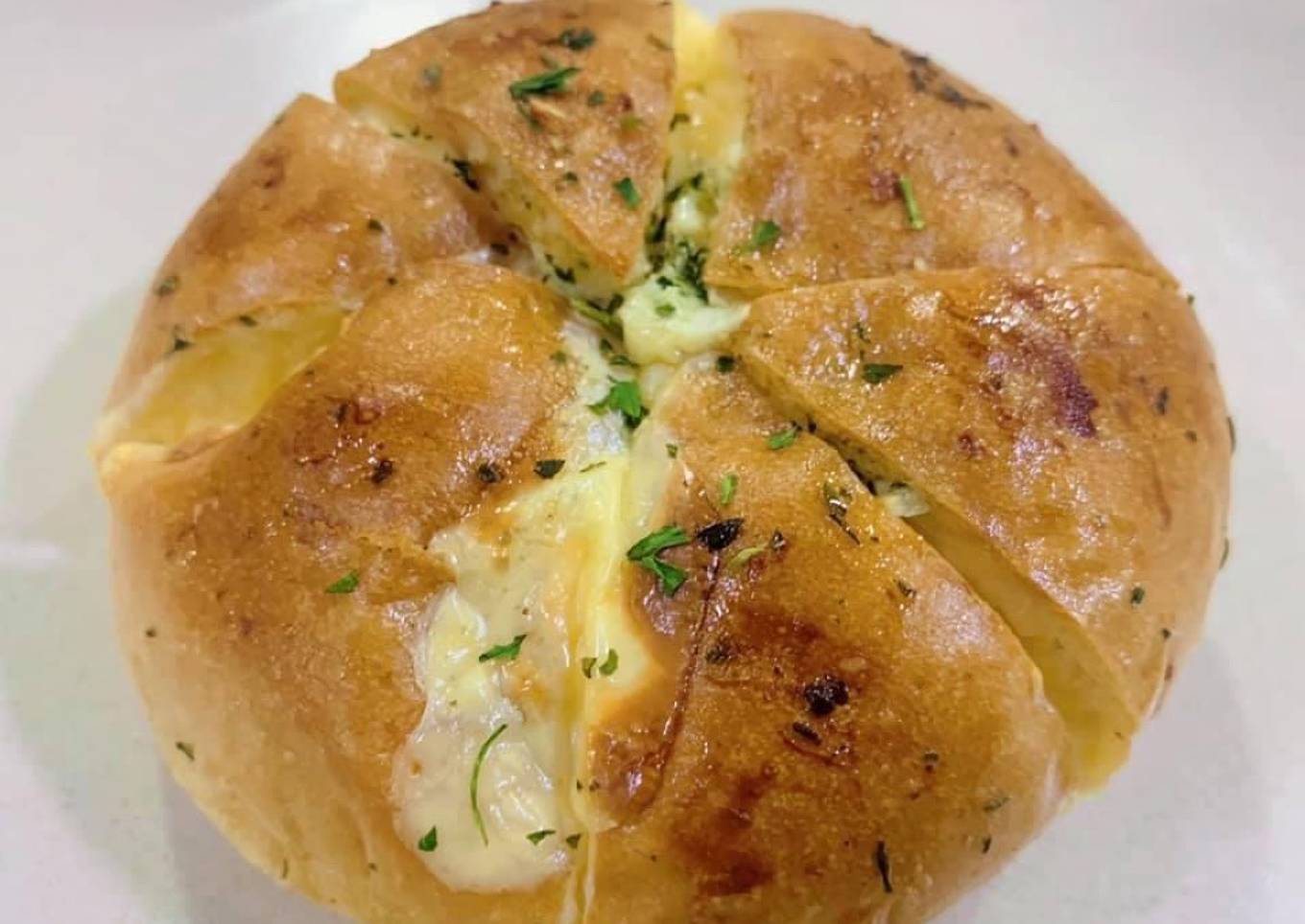 Korean cream cheese fresh garlic bread