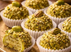 Foto de Brigadeiro de Pistache Italiano com Chocolate Branco e Licor Brasileiro