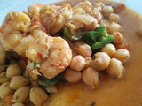 Garbanzos con gambas al curry