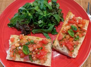 Una foto de Bruschetta tradicional
