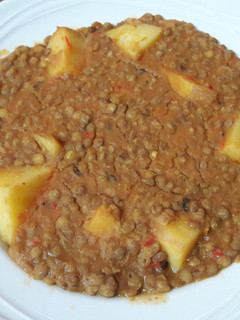 Una foto de Guiso de lentejas vegano