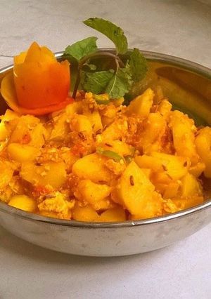 A picture of Aloo bhujiya.