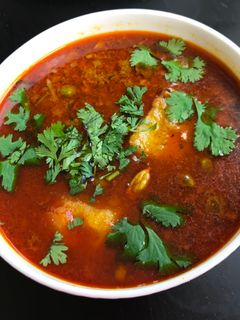 मटन कीमा आलू (Matar keema aloo recipe in hindi) रेसिपी मुख्य फोटो