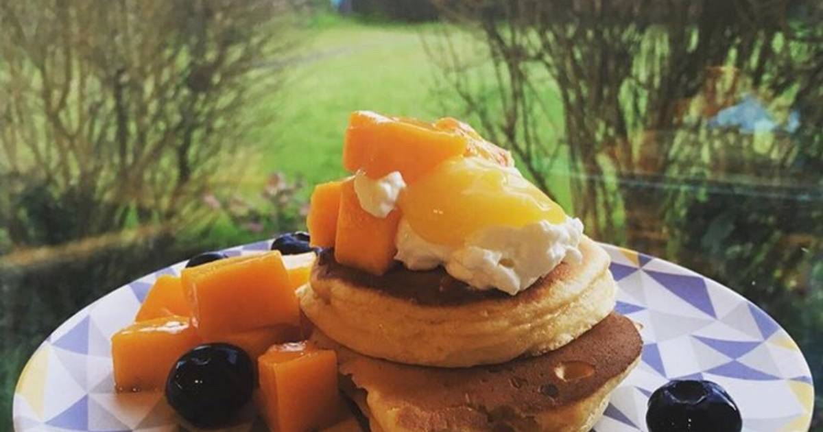 Fluffy fatboy pancakes Recipe by Bob Cookpad