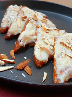 शाही टुकड़ा (shahi tukda recipe in hindi) रेसिपी मुख्य फोटो