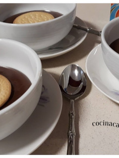 Una foto de Natillas de chocolate