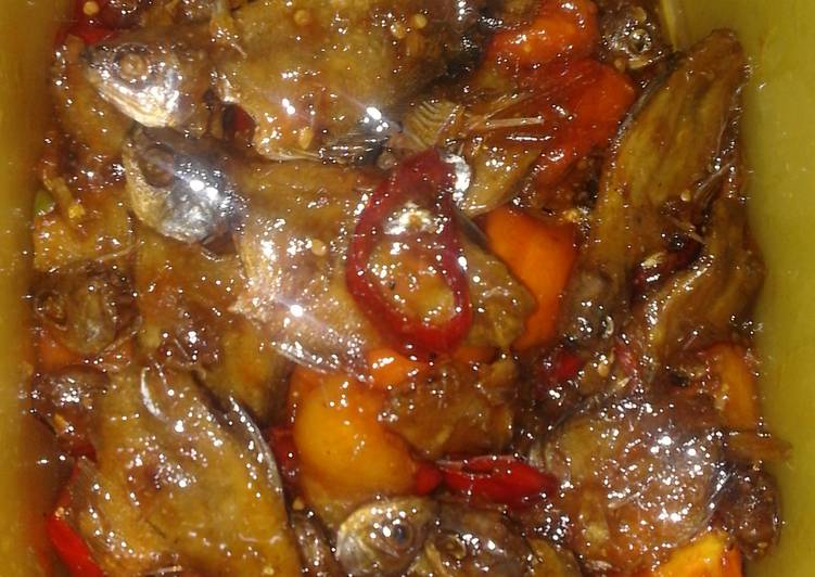 Bagaimana Menyiapkan Sepat Masak Asam ala Dapur Galuh Anti Gagal
