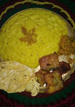 শীতের খিচুড়ি(sheeter khichuri recipe in Bengali) রেসিপির প্রধান ছবি
