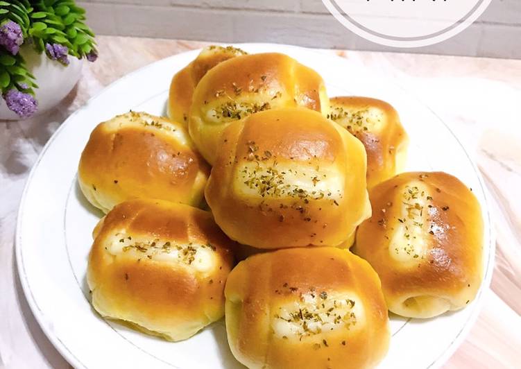 Roti Sosis Mini