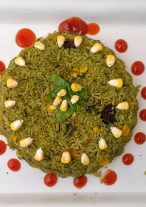 A picture of Paalak Corn Rice.