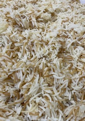 صورة لوصفة رز بالشعيرية ولا أسهل