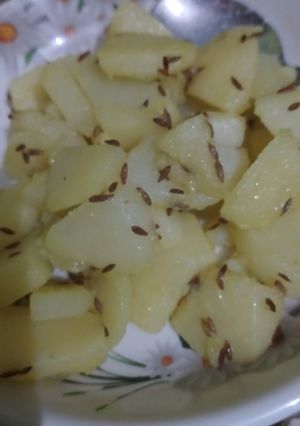 A picture of Jeera aloo.