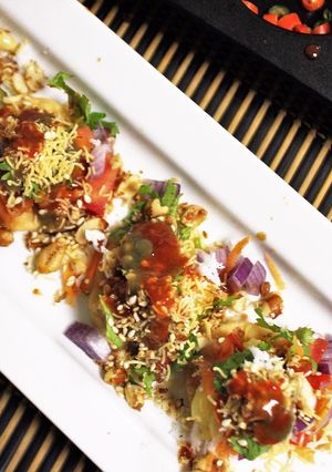 A picture of Papdi Chaat.