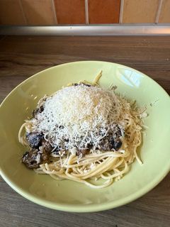 Tejszínes gombás spagetti recept fotója