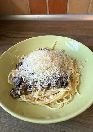 Tejszínes gombás spagetti recept fotója