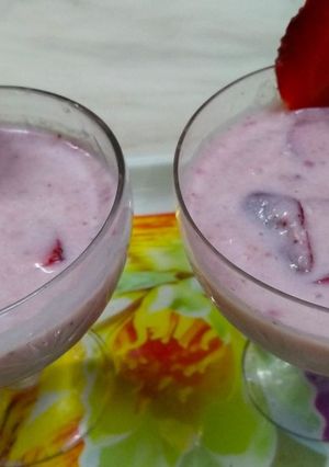 A picture of Strawberry Rabdi.