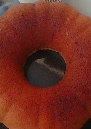 A picture of Doughnut cake.
