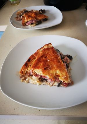 Une photo de Tourte feuilletée jambon champignons