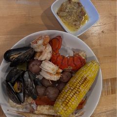 A picture of Ty’s Cajun Seafood Boil.