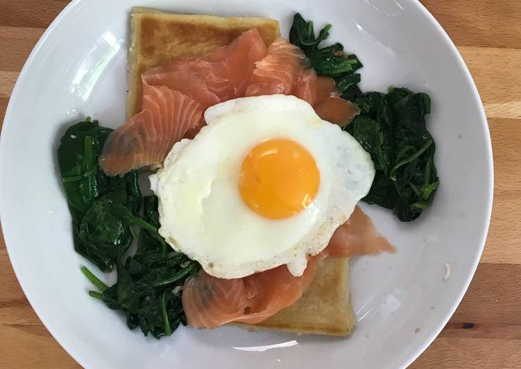 Potato farls with eggs, smoked salmon and spinach