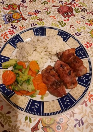 Csirkemáj baconbe tekerve recept fotója