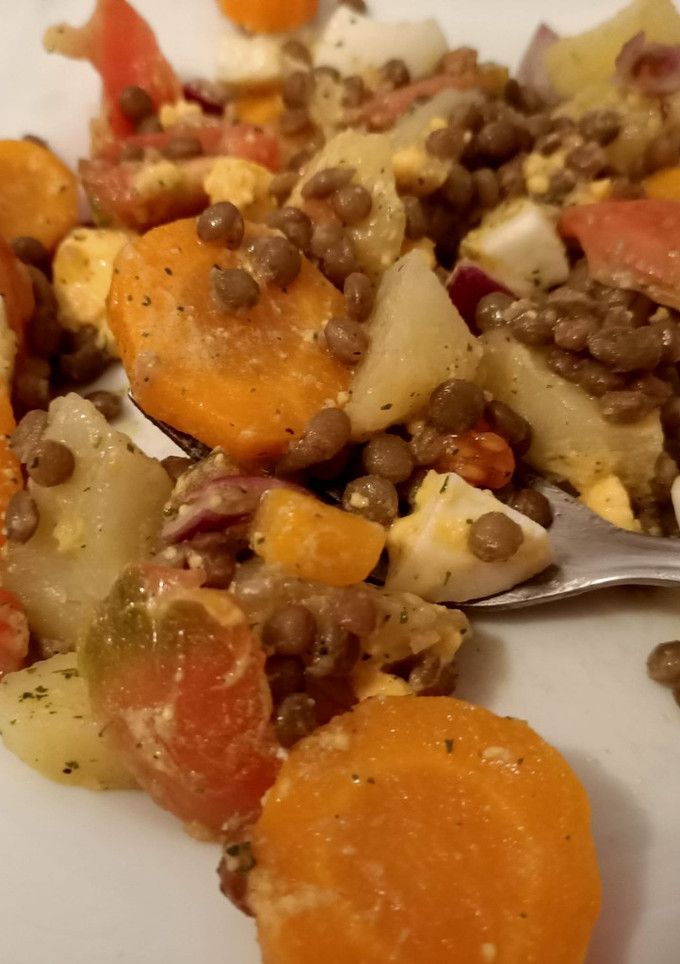 Una foto de Ensalada tibia de lentejas