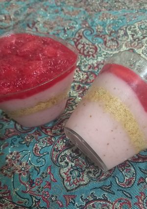عکسی از دستور پودینگ توت فرنگی آسون و خوشمزه