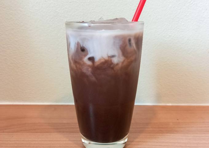 Resep Es coklat ala cafe - Koko yen (โกโก้เย็น) oleh Ofi C - Cookpad