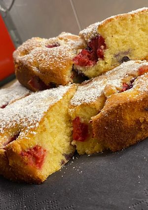 Gyümölcsös gyors pite/süti recept fotója