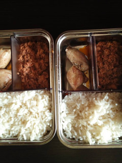 A picture of Left over stew egg sauce and rice with chicken.