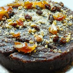 A picture of Fruity Nutty Cake.