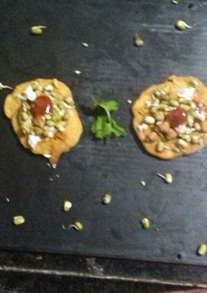 A picture of Besan crispy bite with sprouted moong.