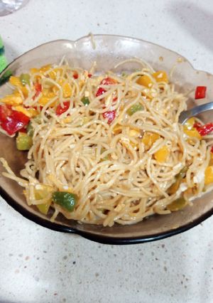 Foto principal de Pasta asiática con pimiento (vegetariana o vegana)