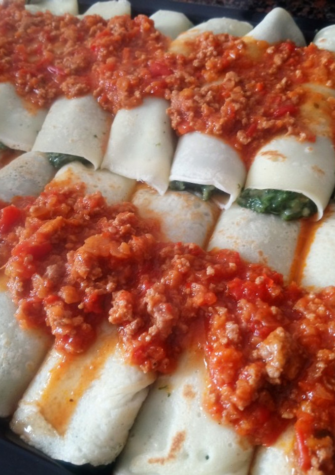 Una foto de Canelones rellenos de acelga y bechamel