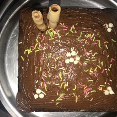 A picture of Chocolate Cake-Parle G cake.