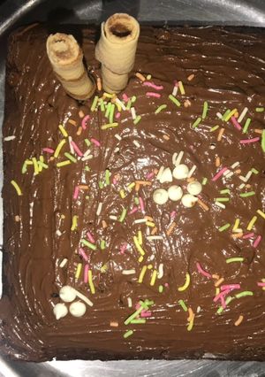 A picture of Chocolate Cake-Parle G cake.
