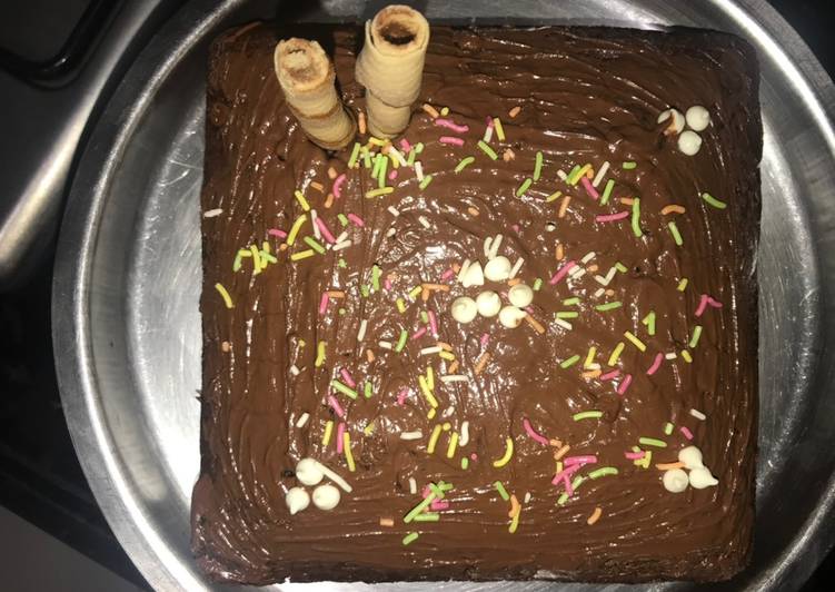Steps to Make Speedy Chocolate Cake-Parle G cake