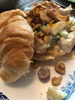 A picture of Chicken Salad with Cashews.