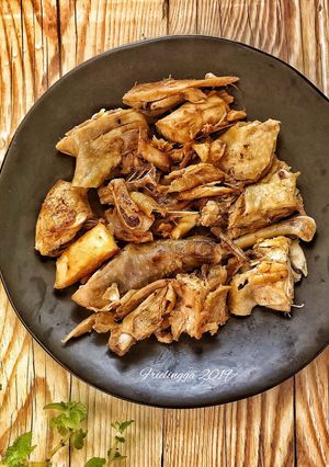 Foto resep Tumisan ayam dg minyak wijen, memanfaatkan ayam rebus sisa