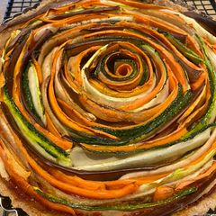 A picture of Veggie Salad Tart.