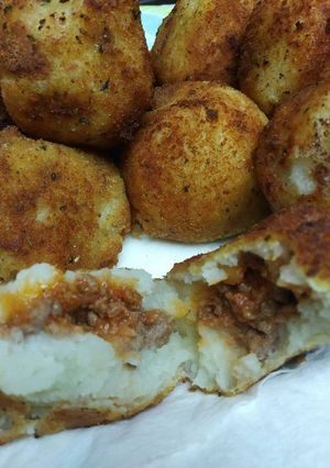 A picture of Potato Balls.