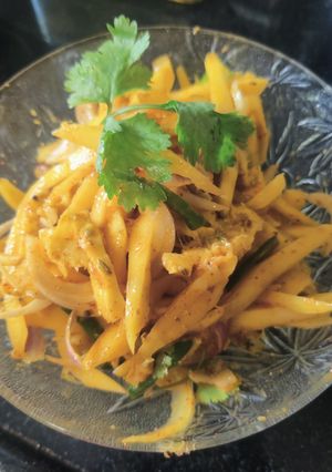 A picture of Raw mango onion salad.