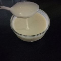 A picture of Homemade condensed milk.