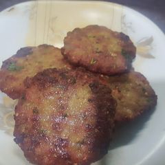 A picture of Chicken chapli kababs.
