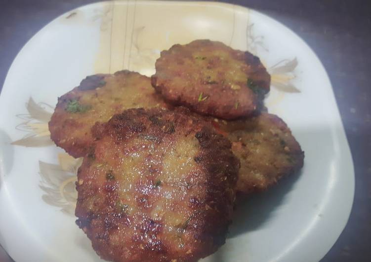 Chicken chapli kababs