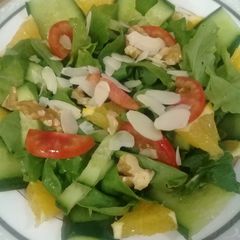 A picture of Jarjeer Salad/ Rocket Salad.