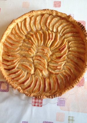Une photo de Tarte aux pommes 🍏🇲🇨👩‍🍳